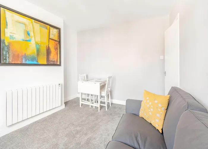 Buttercup Apartment - Uk42382